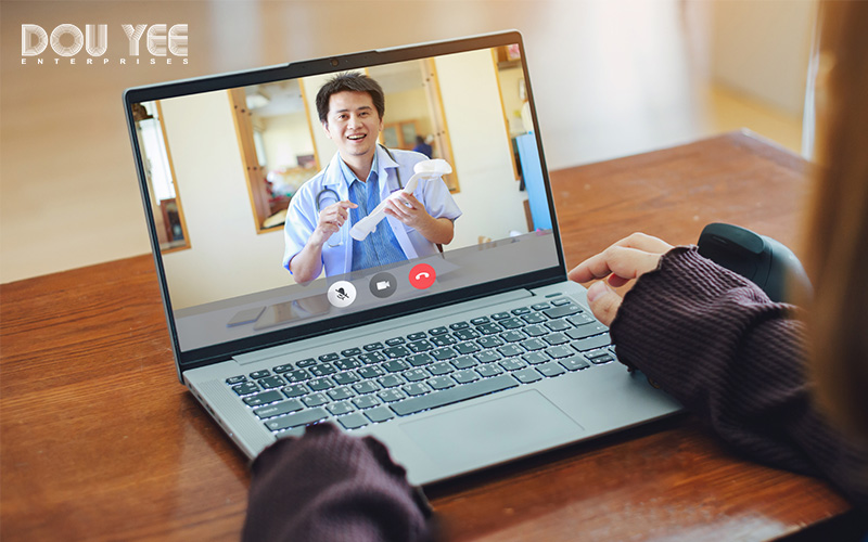 Online medical consultation via laptop